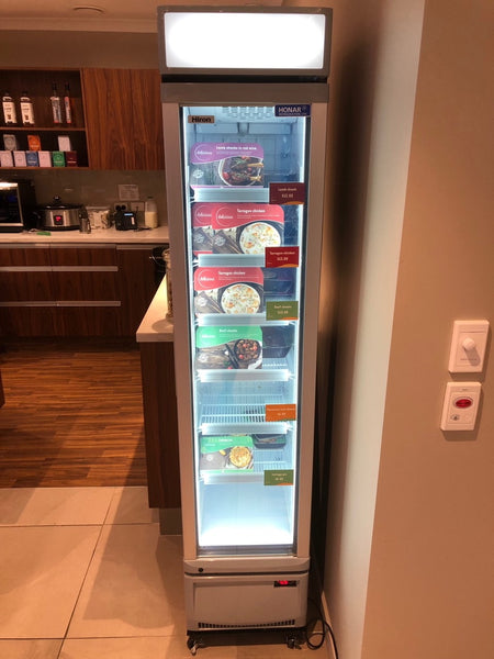 Hiron SD208 Single Glass Door 190L Vertical Freezer
