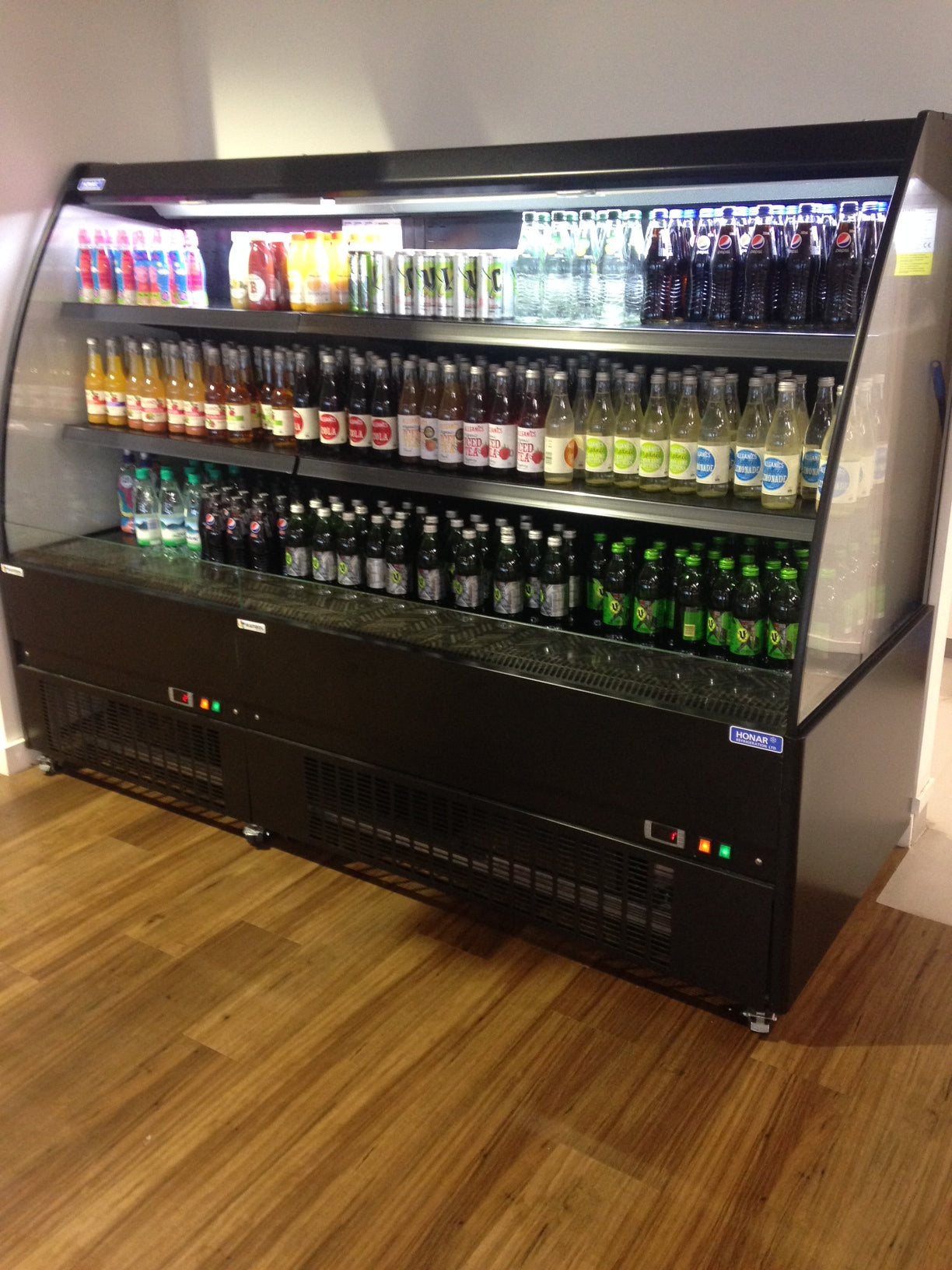 Album Wall Delis - POA